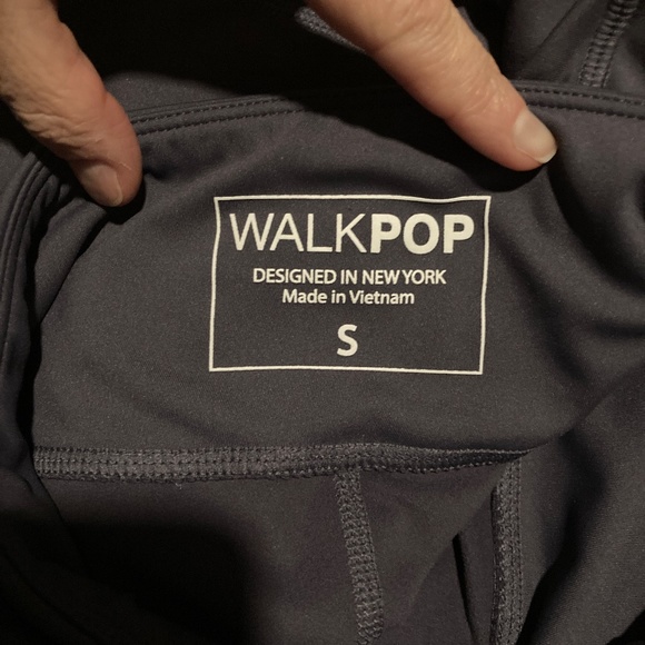 Adore Me Crop Leggings with mesh side pockets small - Picture 7 of 7